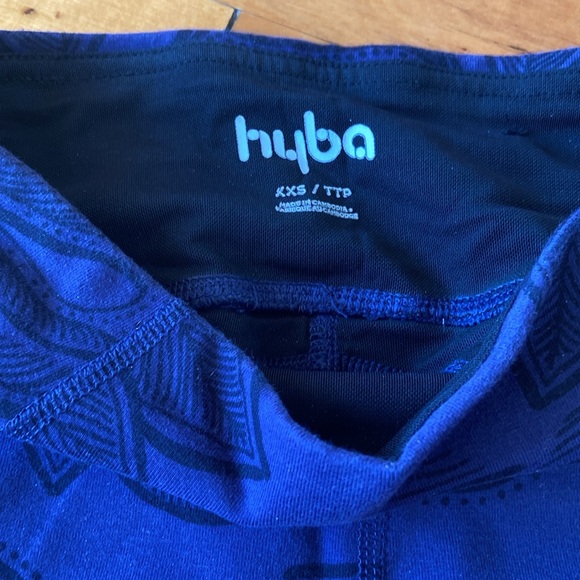 Free when you buy any item! Reitmans Hyba Cropped XXS Leggings - Picture 2 of 5